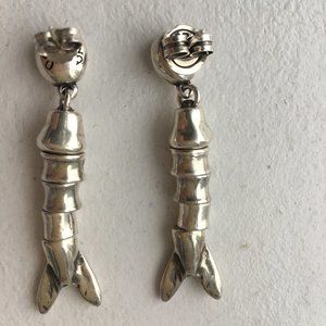 Uno de 50 silver fish earrings